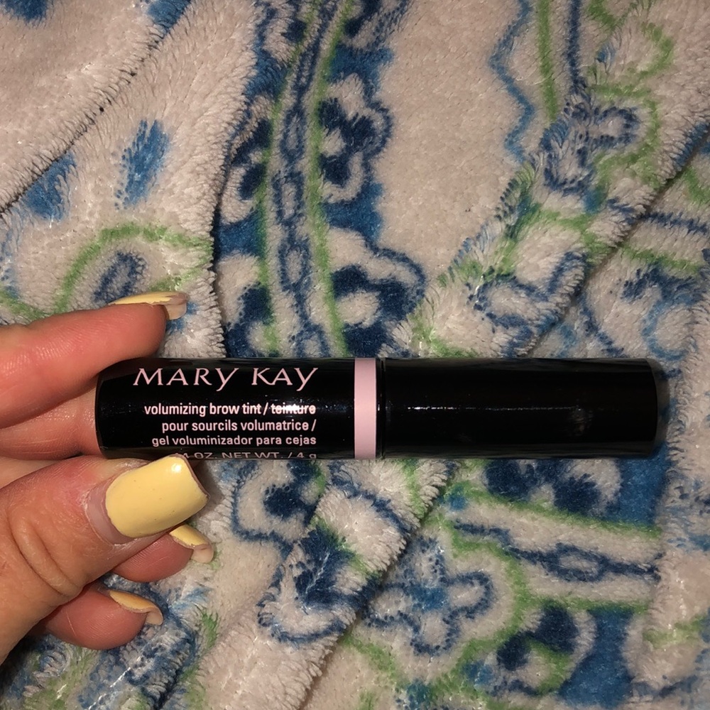 Mary Kay volumizing brow tint